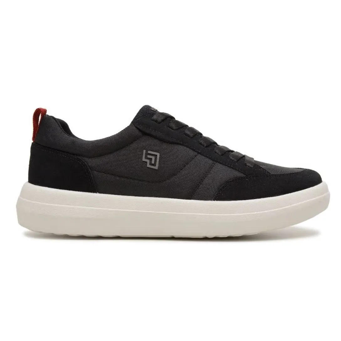 Tênis casual masculino Free Way preto em camurça com solado branco e cadarços pretos